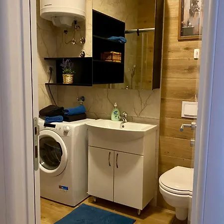 Look Up Garage Parking *