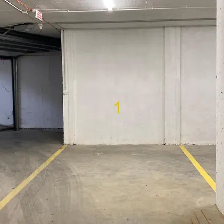 Апартаменты Look Up Garage Parking *