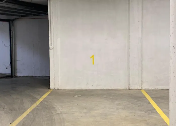 Апартаменты Look Up Garage Parking *